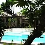 Coconut Grove Village